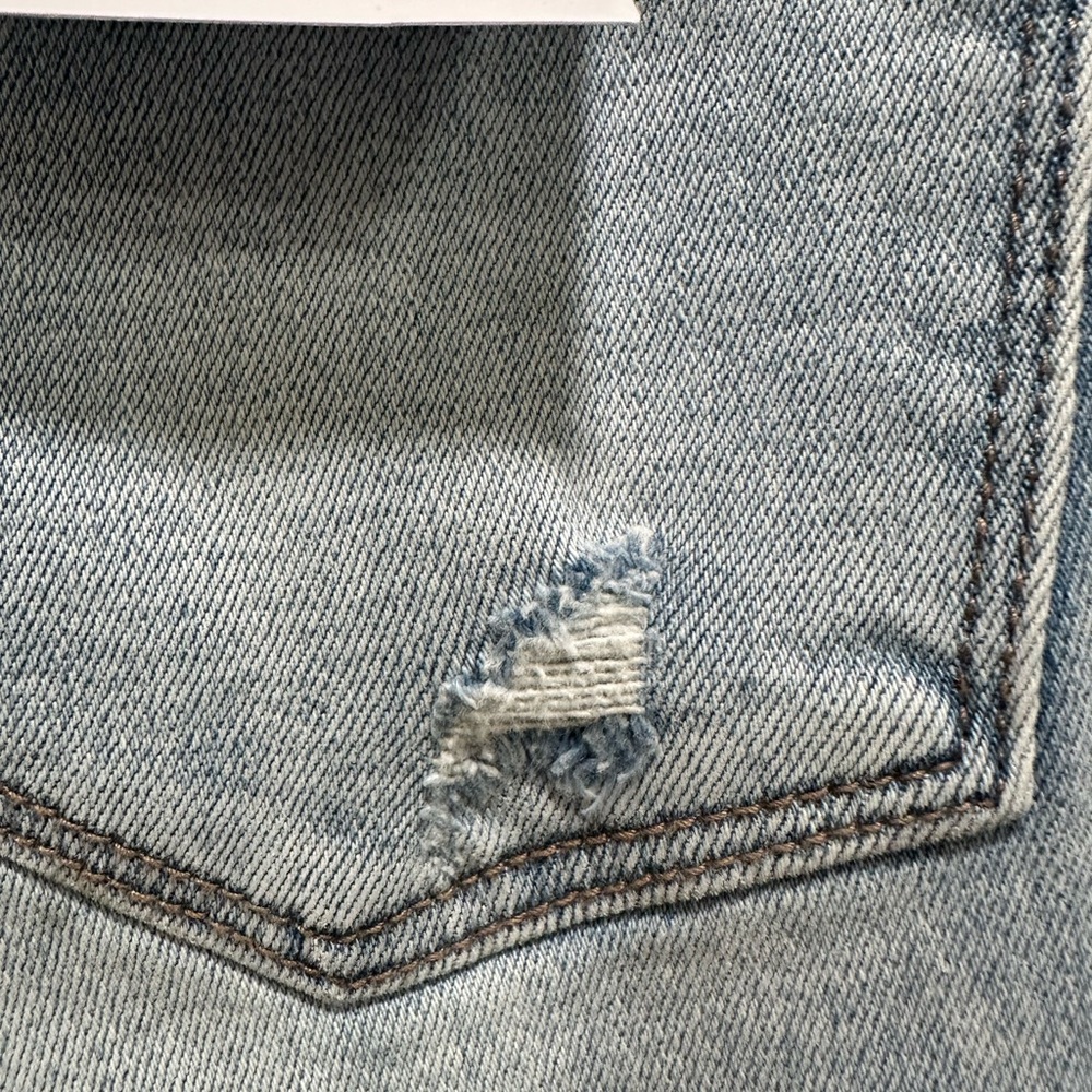 Vervet Distressed Jeans NWT - Picture 11 of 12
